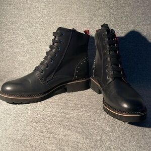 Pikolinos Vicar Lace-up Boots With Zipper. NWT